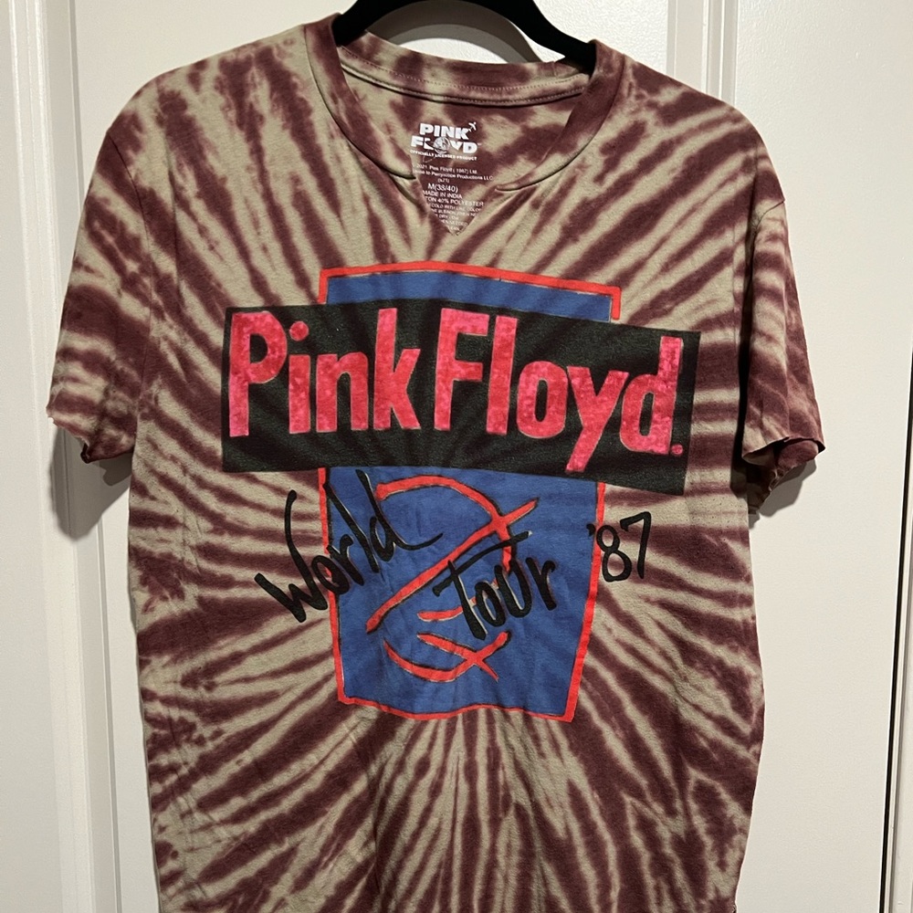Pink Floyd distressed concert of 87 ( Good flying pig), size Med(38/40)